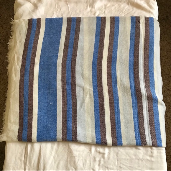 3/$20 Asos X-Large Blanket Scarf - Picture 4 of 6